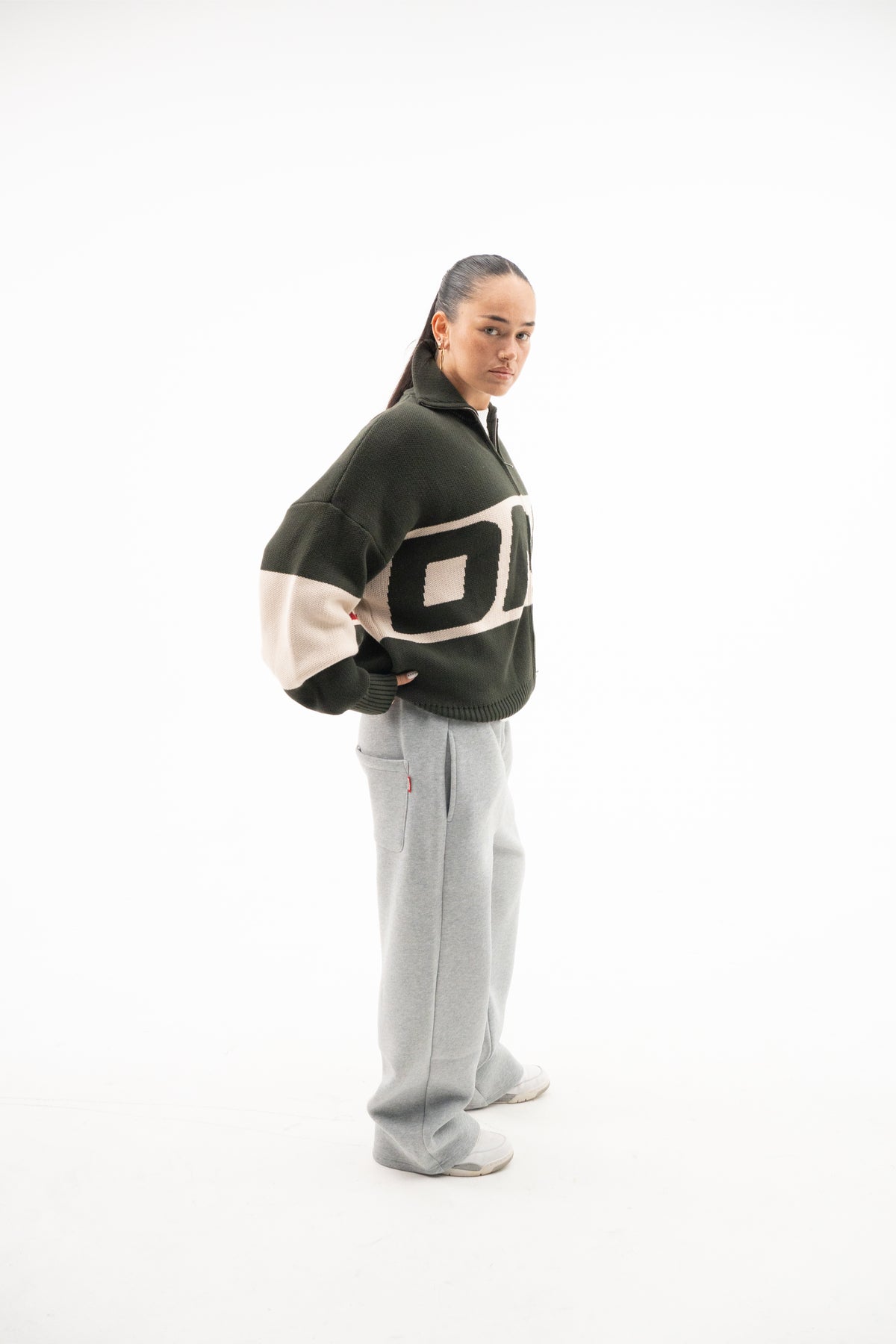 Dnd Sweater
